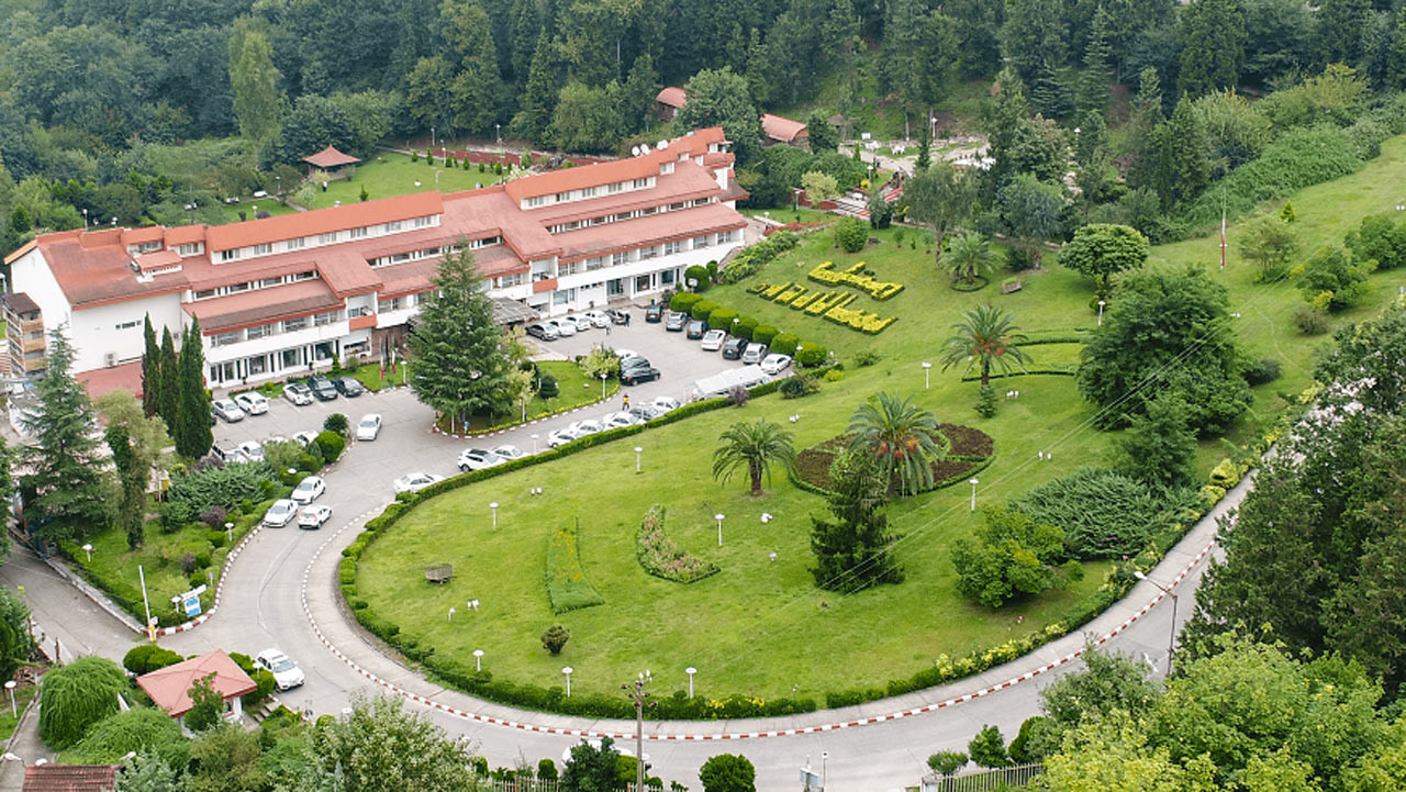 Salar Darreh Forest Hotel